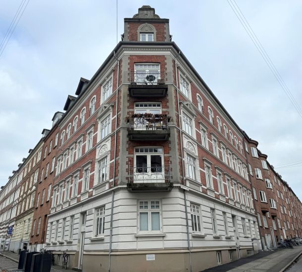 Ejendom med lejligheder p&aring; Tr&oslash;jborg