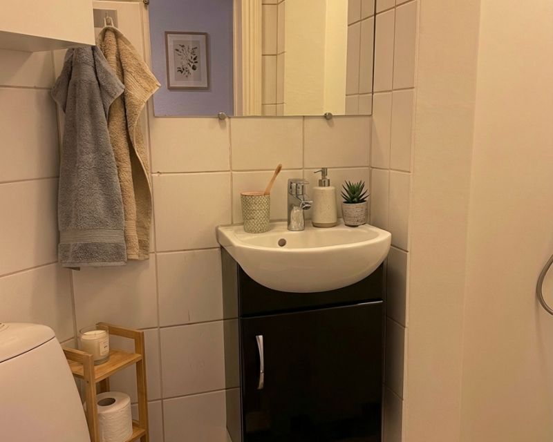 Badev&aelig;relse i lejlighed til leje i Randers C